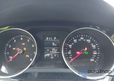 2016 Volkswagen Jetta 1.8T Sport из США, поврежденный, VIN 3VWD17AJXGM269982